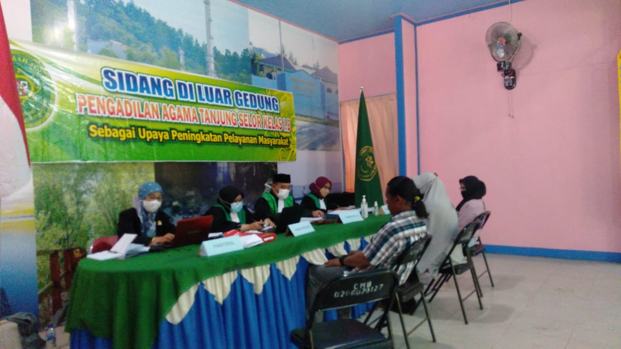 Persidangan Sidang Diluar Gedung Bunyu